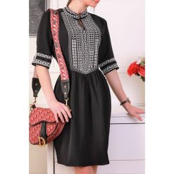 Sukienka MERONA BLACK. Czarne sukienki Sukienka MERONA BLACK, l, bez wzorów, bez kołnierzyka, bez ramiączek, mini. W wyprzedaży za 89.00 zł.