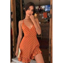 Sukienka KENZIE ORANGE. Brązowe sukienki Sukienka KENZIE ORANGE, l, bez wzorów, bez kołnierzyka, bez ramiączek, mini. W wyprzedaży za 69.00 zł.