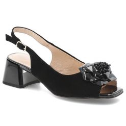 Sandały damskie S.Barski, a stabilnym obcasie z odkrytym noskiem i regulowanym paskiem wokół pięty ozdobione efektowną aplikacją w czarnym połyskując. Czarne sandały S.BARSKI, z aplikacjami, bez obcasa, na obcasie, bez zapięcia. Za 329.00 zł.