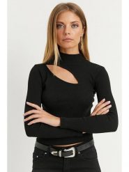 Cool and sexy Koszulka w kolorze czarnym rozmiar: M. Czarne bluzki Cool and sexy, m, bez wzorów, bez kołnierzyka, bez ramiączek. Za 74.45 zł.