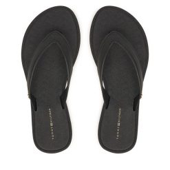 Japonki Tommy Hilfiger. Czarne klapki TOMMY HILFIGER, bez wzorów, bez obcasa. Za 189.99 zł.
