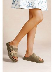 Foreverfolie Klapki w kolorze khaki rozmiar: 40. Brązowe klapki Foreverfolie, bez wzorów, z otwartym noskiem, bez obcasa. Za 126.75 zł.