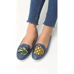 Granatowe Mokasyny Pineapple. Mokasyny Born2be, bez wzorów, bez obcasa. Za 39.99 zł.