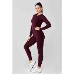 Bielizna termoaktywna damska szybkoschnąca Rough Radical Dreamlover. Czerwona bielizna sportowa ROUGH RADICAL, bez wzorów. W wyprzedaży za 175.92 zł.