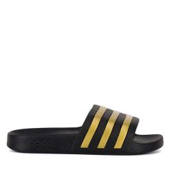 Klapki adidas. Czarne klapki Adidas, bez wzorów, bez obcasa. Za 109.99 zł.