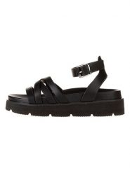 Pepe Jeans FOOTWEAR Sandały w kolorze czarnym rozmiar: 37. Czarne sandały Pepe Jeans FOOTWEAR, bez wzorów, z jeansu, klasyczne, z otwartym noskiem, bez obcasa, bez zapięcia. Za 100.75 zł.