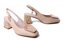 Artiker Relaks 58C0672 apricot, sandały damskie. Brązowe sandały Artiker Relaks, bez wzorów, ze skóry, bez obcasa, bez zapięcia. Za 249.90 zł.