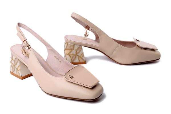 Artiker Relaks 58C0672 apricot, sandały damskie. Brązowe sandały Artiker Relaks, bez wzorów, ze skóry, bez obcasa, bez zapięcia. Za 187.43 zł.