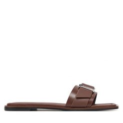 Klapki Calvin Klein. Brązowe klapki Calvin Klein, bez wzorów, bez obcasa. Za 389.99 zł.