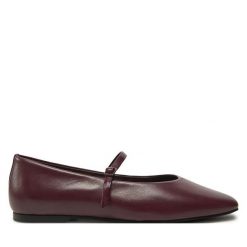 Baleriny Calvin Klein. Czerwone baleriny Calvin Klein, bez wzorów, bez obcasa. Za 519.99 zł.
