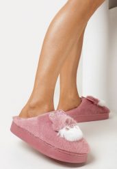Różowe Wsuwane Kapcie na Płaskiej Podeszwie z Aplikacją 3D w Kształcie Króliczka z Cyrkoniami Pottira. Czerwone obuwie domowe Born2be, z aplikacjami, bez zapięcia. Za 14.99 zł.