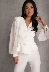 Biała Bluzka VICES w Kopertowym Stylu z Luźnymi Transparentnymi Rękawami i Dekoltem V Inge. Białe bluzki Renee, l, bez wzorów, z jeansu, eleganckie, bez kołnierzyka, bez ramiączek. Za 159.99 zł.