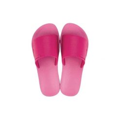 Klapki basenowe damskie Ipanema Anat Classic Slide. Czerwone klapki Ipanema, bez wzorów, z materiału, bez obcasa. Za 75.04 zł.