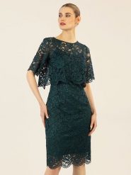 APART Sukienka w kolorze ciemnozielonym rozmiar: 34. Zielone sukienki Apart, bez wzorów, z koronki, bez kołnierzyka, bez ramiączek, midi. Za 217.99 zł.