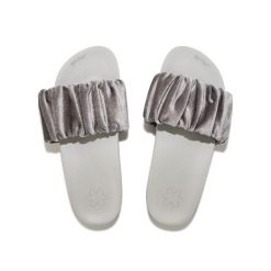 Klapki basenowe damskie Flip Flop Pool Gentle Velvet. Szare klapki Flip Flop, bez wzorów, bez obcasa. Za 92.00 zł.