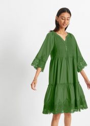 Sukienka szmizjerka z koronką. Czarne sukienki bonprix, bez wzorów, z koronki, bez kołnierzyka, bez ramiączek, szmizjerki. Za 229.99 zł.