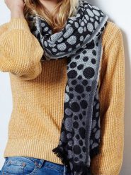 MENTHE À L'O Szal w kolorze brązowo-szarym - 170 x 85 cm rozmiar: onesize. Brązowe szaliki MENTHE À L'O, bez wzorów, z materiału. Za 141.45 zł.