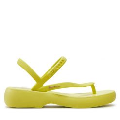 Sandały Ipanema. Żółte sandały Ipanema, bez wzorów, bez obcasa, na płaskiej podeszwie, bez zapięcia. Za 129.99 zł.