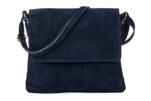 Listonoszka skórzana VERA PELLE B67 granatowa. Torebki klasyczne bez wzorów, ze skóry, na ramię, zamszowe, bez dodatków. Za 119.90 zł.