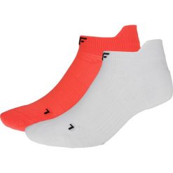 Skarpetki treningowe damskie (2 pary) SOD212 - biały+czerwony neon. Skarpety 4f. Za 49.99 zł.