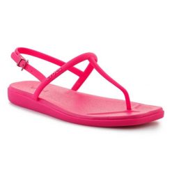 Sandały Crocs Miami Thong Flip 209793-6ZQ różowe. Czerwone sandały bez wzorów, bez obcasa, bez zapięcia. Za 303.63 zł.