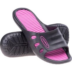 Klapki basenowe damskie Aquawave Manusa. Czarne klapki AQUAWAVE, bez wzorów, bez obcasa. Za 60.30 zł.