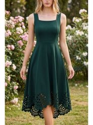 SOULSHAE Sukienka w kolorze ciemnozielonym rozmiar: XXL/3XL. Zielone sukienki SOULSHAE, xl, bez wzorów, bez kołnierzyka, bez ramiączek, midi. Za 119.95 zł.