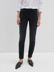 Someday Dżinsy - Slim fit - w kolorze czarnym rozmiar: 36. Czarne jeansy someday., z aplikacjami. Za 253.45 zł.