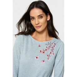 Sweter z kwiatowym haftem. Swetry Greenpoint. Za 49.99 zł.