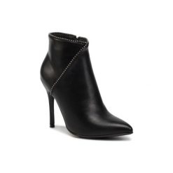 Botki DeeZee WS35318-01. Botki DeeZee, bez wzorów, bez obcasa, bez zapięcia. Za 129.99 zł.