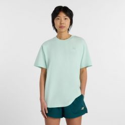 Koszulka damska New Balance WT41501COJ – miętowa. Zielone bluzki New Balance, m, bez wzorów, z bawełny, eleganckie, bez kołnierzyka, bez ramiączek. Za 169.99 zł.