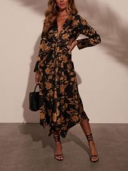 LA Angels Sukienka w kolorze czarnym rozmiar: S. Czarne sukienki LA Angels, na co dzień, s, bez wzorów, bez kołnierzyka, bez ramiączek, maxi, proste. Za 173.99 zł.