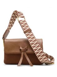 Clarks Skórzana torebka "Willow Mini" w kolorze brązowym - 19 x 12,5 x 5 cm rozmiar: onesize. Brązowe torby na ramię Clarks, bez wzorów, z materiału, na ramię, bez dodatków. Za 214.70 zł.