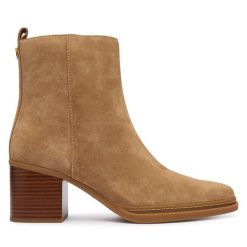 Botki MICHAEL Michael Kors. Brązowe botki MICHAEL Michael Kors, bez wzorów, bez obcasa, na słupku, bez zapięcia. Za 789.99 zł.