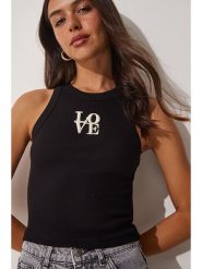 Happiness Istanbul Top w kolorze czarnym rozmiar: S/M. Czarne koszulki sportowe Happiness Istanbul, bez wzorów, bez ramiączek. Za 66.00 zł.