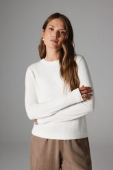 BLUZKA REYA ECRU XL - Flawless. Bluzki Flawless, uniwersalny, bez wzorów, z wiskozy, bez kołnierzyka, bez ramiączek. Za 259.00 zł.