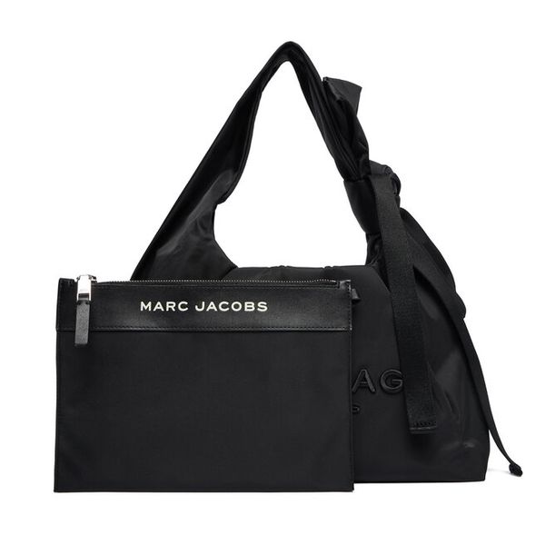 Torebka Marc Jacobs. Czarne torebki klasyczne Marc Jacobs, bez wzorów, bez dodatków. Za 1,879.00 zł.