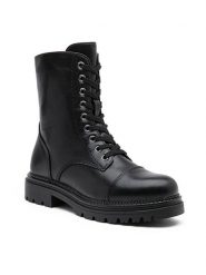 Foreverfolie Botki w kolorze czarnym rozmiar: 36. Czarne botki Foreverfolie, bez wzorów, bez obcasa, bez zapięcia. Za 118.84 zł.