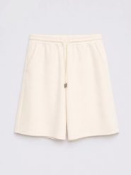 Szorty damskie dresowe z wiskozy kremowe Lunaras 102. Białe szorty Big Star, bez wzorów, z dresówki, eleganckie. Za 119.99 zł.