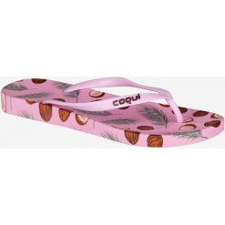 Damskie klapki Coqui. Czerwone klapki Coqui, bez wzorów, z materiału, bez obcasa. Za 127.99 zł.