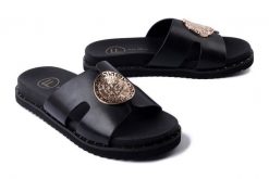 FILIPPO DK7050/25 BK czarny, klapki damskie. Czarne klapki Filippo, z aplikacjami, bez obcasa, na płaskiej podeszwie. Za 184.90 zł.