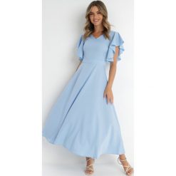 Niebieska Rozkloszowana Sukienka Zdobiona Falbanami Emilienne. Niebieskie sukienki Born2be, na co dzień, s, z aplikacjami, z jeansu, eleganckie, bez kołnierzyka, bez ramiączek, maxi, proste. Za 109.99 zł.
