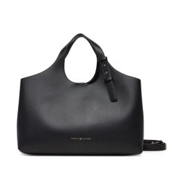 Torebka Tommy Hilfiger. Czarne torebki klasyczne TOMMY HILFIGER, bez wzorów, bez dodatków. Za 649.99 zł.