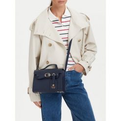 Torebka Beverly Hills Polo Club. Niebieskie torebki klasyczne Beverly Hills Polo Club, bez wzorów, bez dodatków. Za 199.99 zł.
