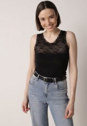 Czarny Bawełniany Top z Koronkową Górą Beralia. Czarne topy Born2be, m, z aplikacjami, z bawełny, bez kołnierzyka, bez ramiączek. Za 29.99 zł.