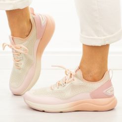 Różowe sportowe buty damskie McArthur Ma256w. Brązowe obuwie sportowe McArthur, na lato, z dresówki, bez zapięcia, trekkingowe. Za 229.00 zł.