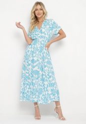 Jasnoniebieska Rozkloszowana Sukienka z Kopertowym Dekoltem i Elastyczną Gumką w Talii w Kwiaty Aglefia. Niebieskie sukienki Born2be, na imprezę, na lato, l, z aplikacjami, eleganckie, bez kołnierzyka, bez ramiączek, mini, kopertowe. Za 69.99 zł.