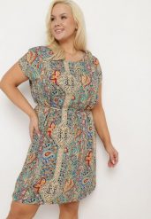 Zielono-Beżowa Wiskozowa Sukienka w Stylu Boho o Pudełkowym Kroju z Materiałowym Paskiem Neteri. Zielone sukienki Born2be, na co dzień, xl, bez wzorów, z materiału, boho, bez kołnierzyka, bez ramiączek, midi. Za 49.99 zł.