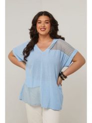 Curvy Lady Bluzka w kolorze błękitnym rozmiar: 44/46. Niebieskie bluzki Curvy Lady, bez wzorów, klasyczne, bez kołnierzyka, bez ramiączek. Za 137.10 zł.