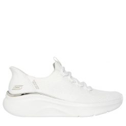 Buty sportowe damskie Skechers Bobs B Love-True Delight SLIP-INS. Białe obuwie sportowe Skechers, bez zapięcia, trekkingowe, Skechers Sport. Za 249.99 zł.